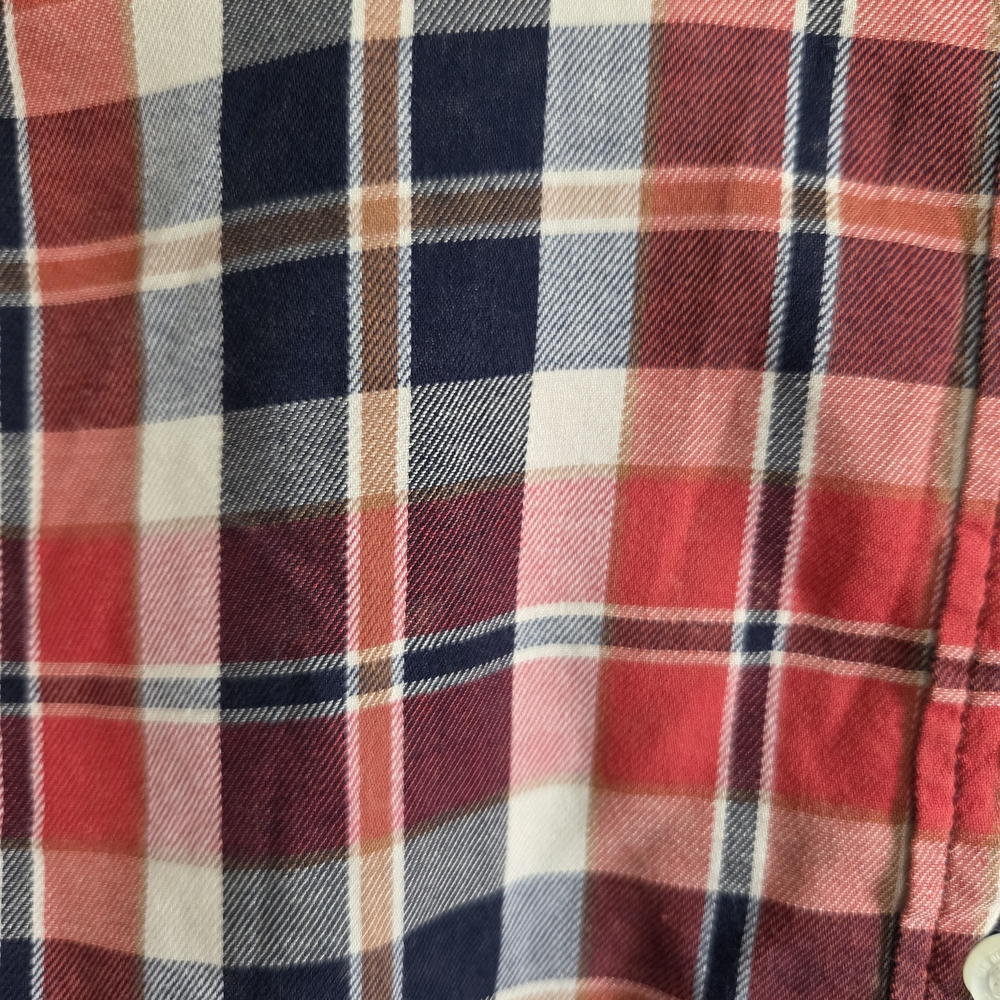 Aeropostale Red and Navy Plaid Women's Button Down Shirt - Picture 4 of 6